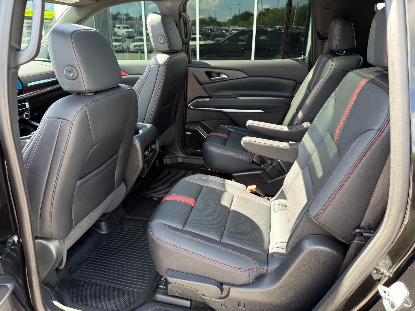 2025 Chevrolet Traverse AWD RS