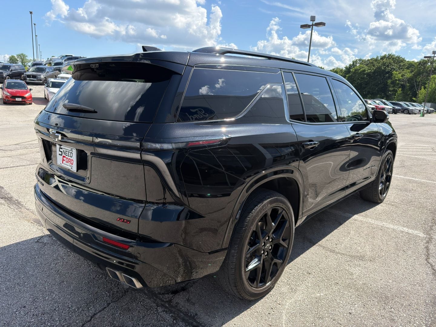 2025 Chevrolet Traverse AWD RS