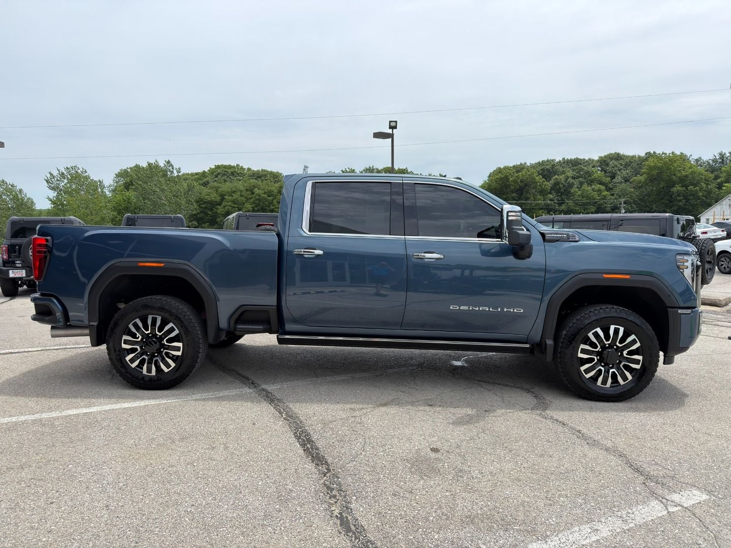 2025 GMC Sierra 3500HD Denali Ultimate