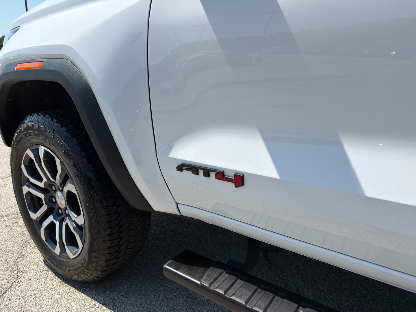2024 GMC Canyon 4WD AT4