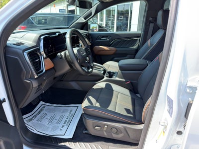 2024 GMC Canyon 4WD AT4