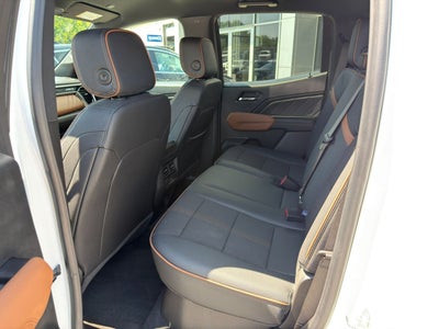 2024 GMC Canyon 4WD AT4
