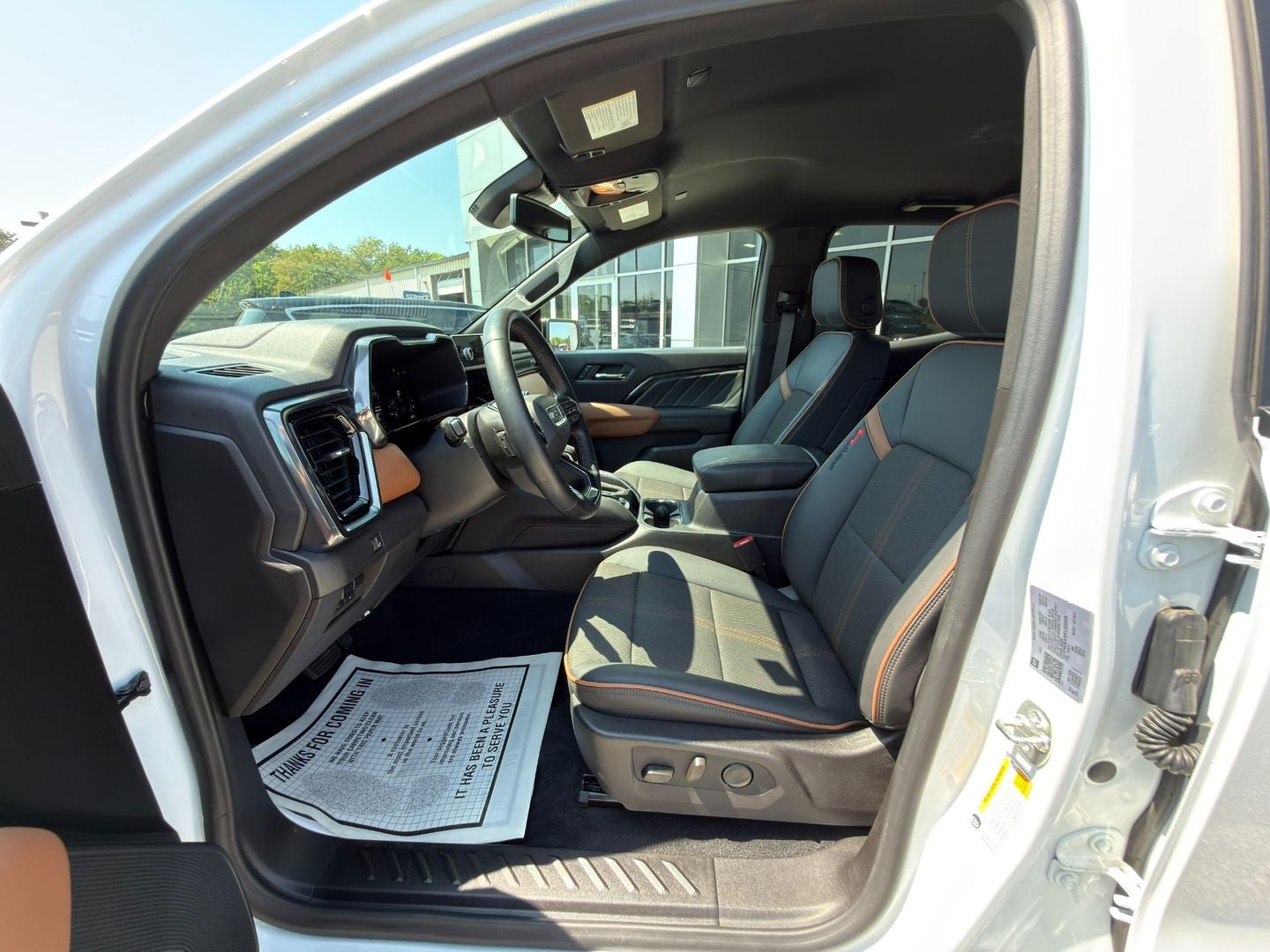 2024 GMC Canyon 4WD AT4