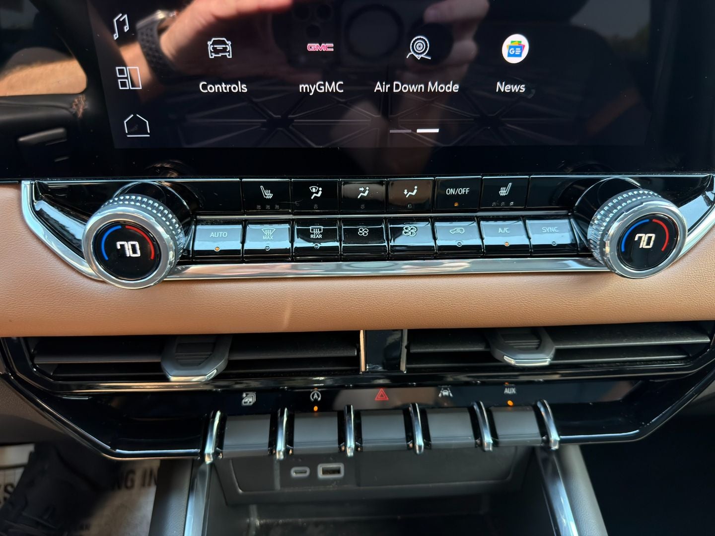 2024 GMC Canyon 4WD AT4