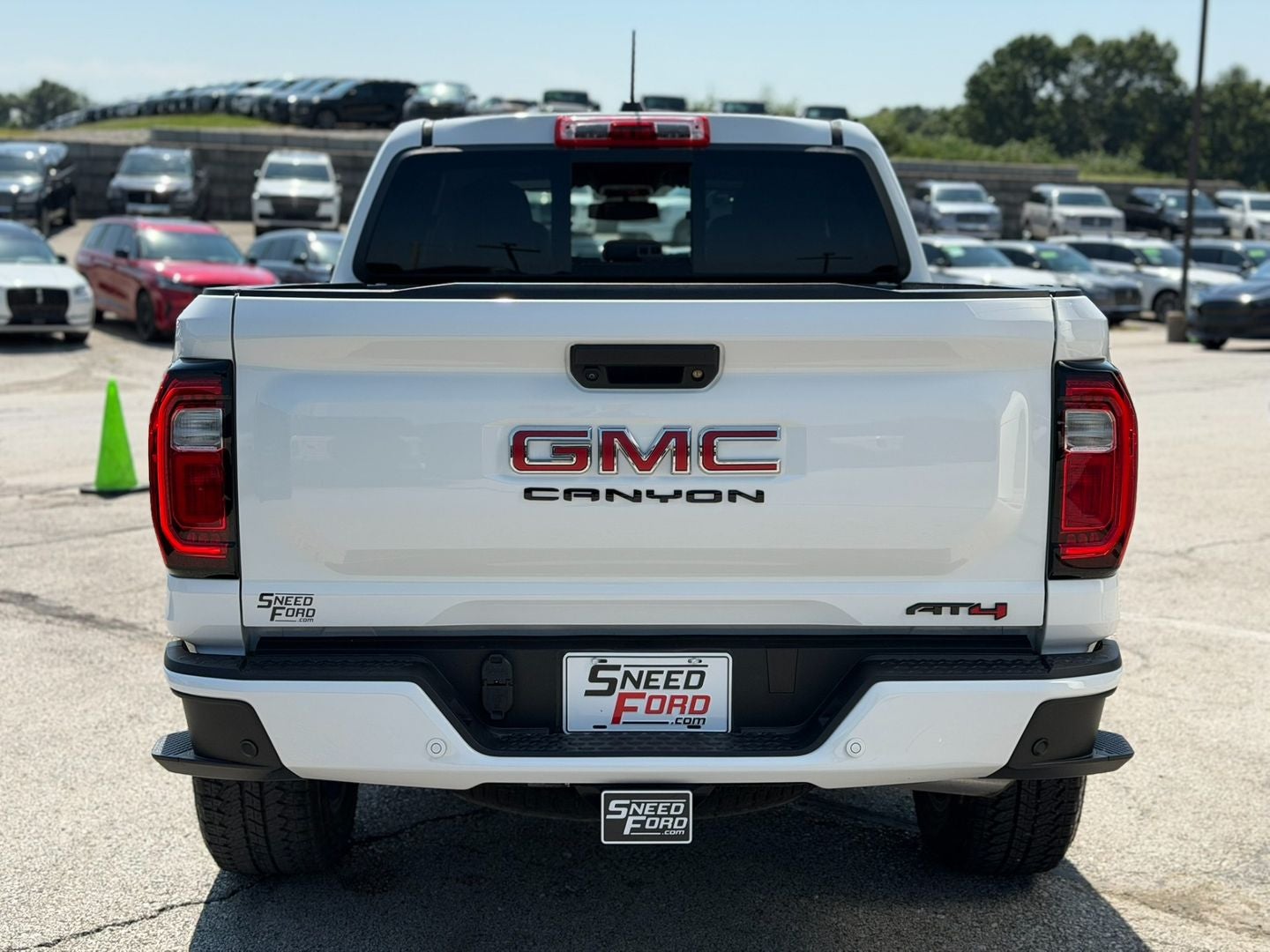 2024 GMC Canyon 4WD AT4