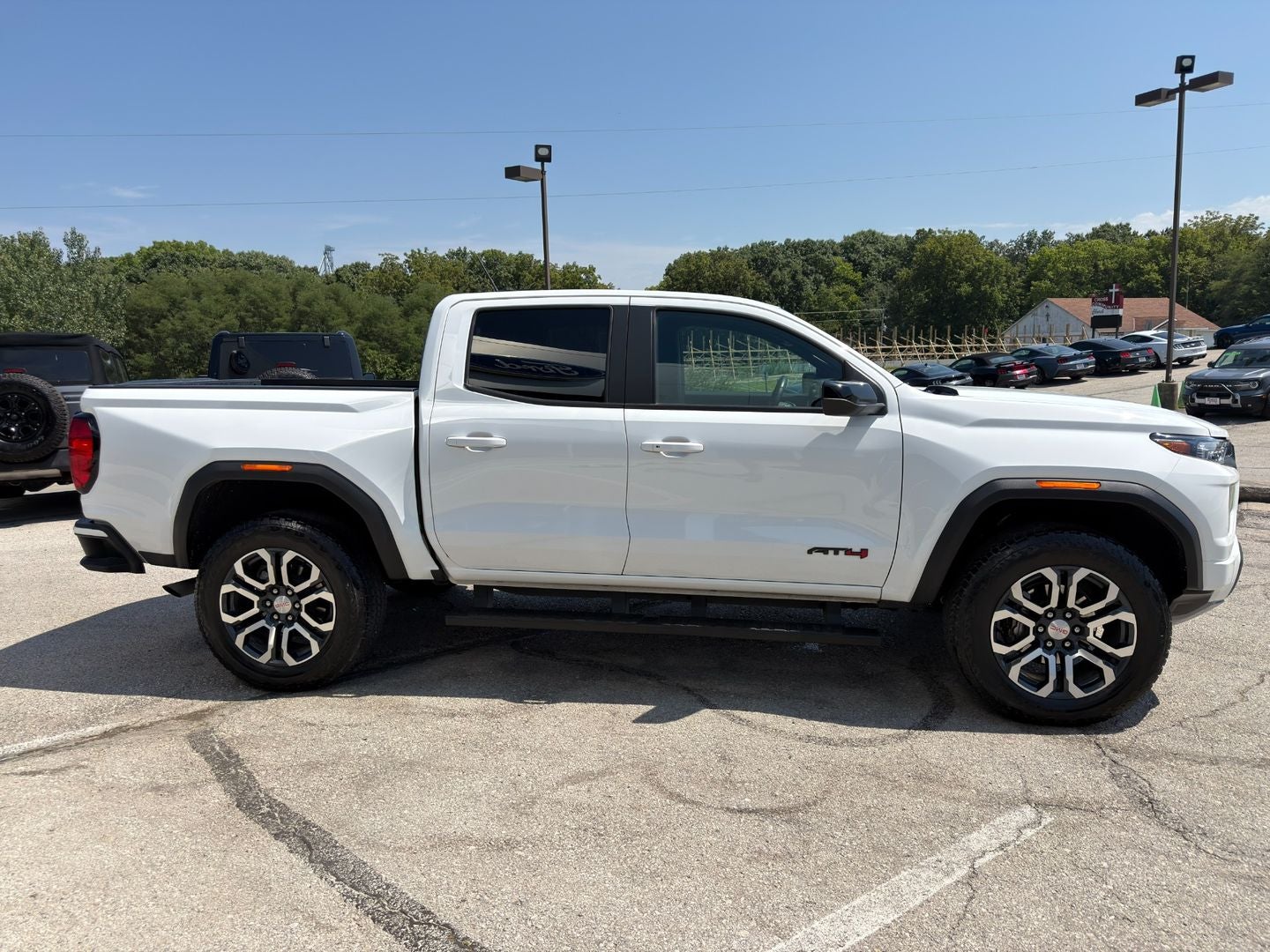 2024 GMC Canyon 4WD AT4