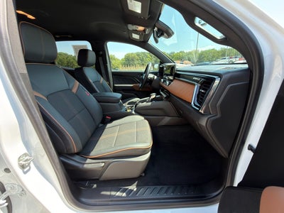 2024 GMC Canyon 4WD AT4