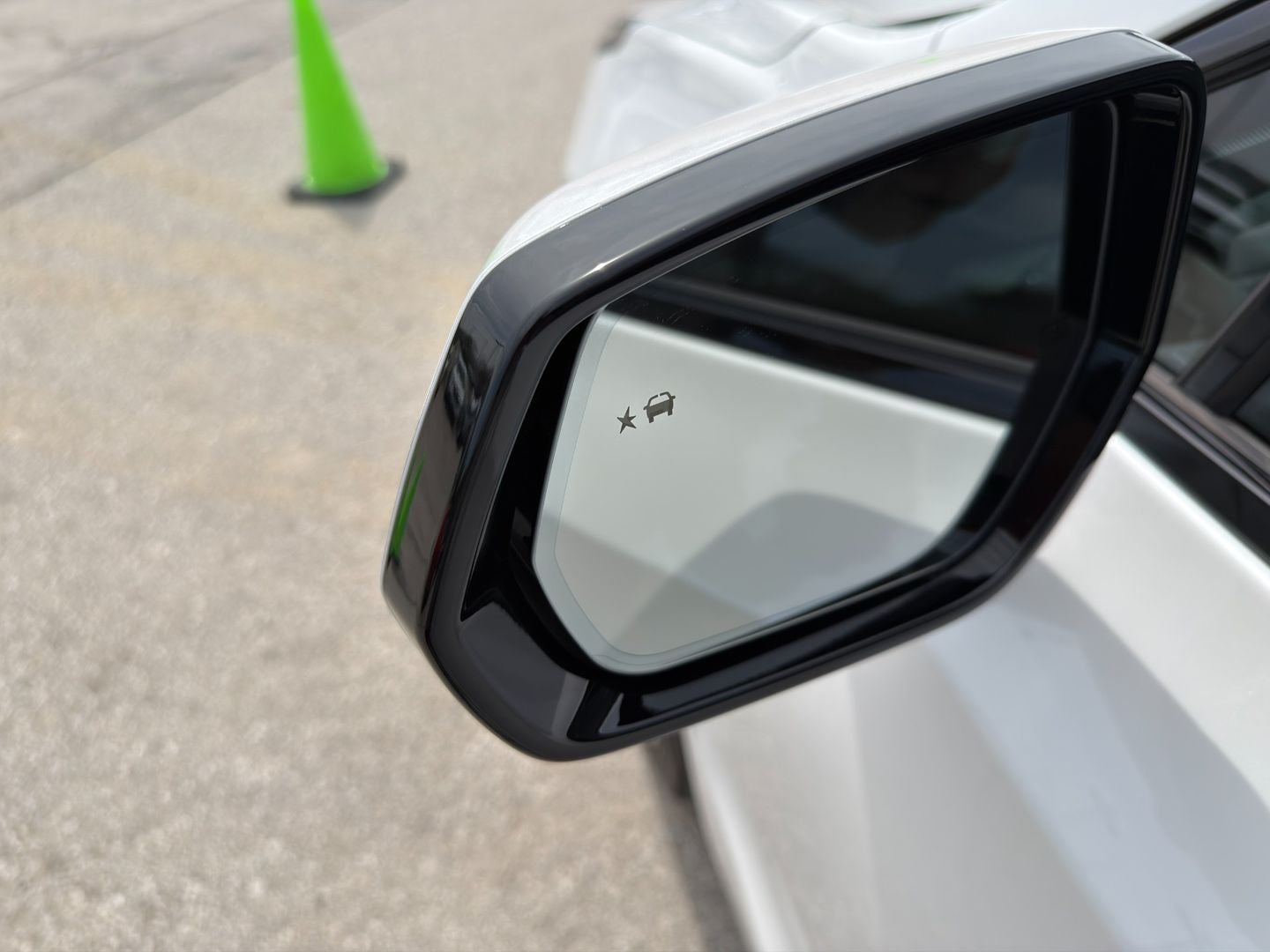 2025 Cadillac XT4 AWD Sport