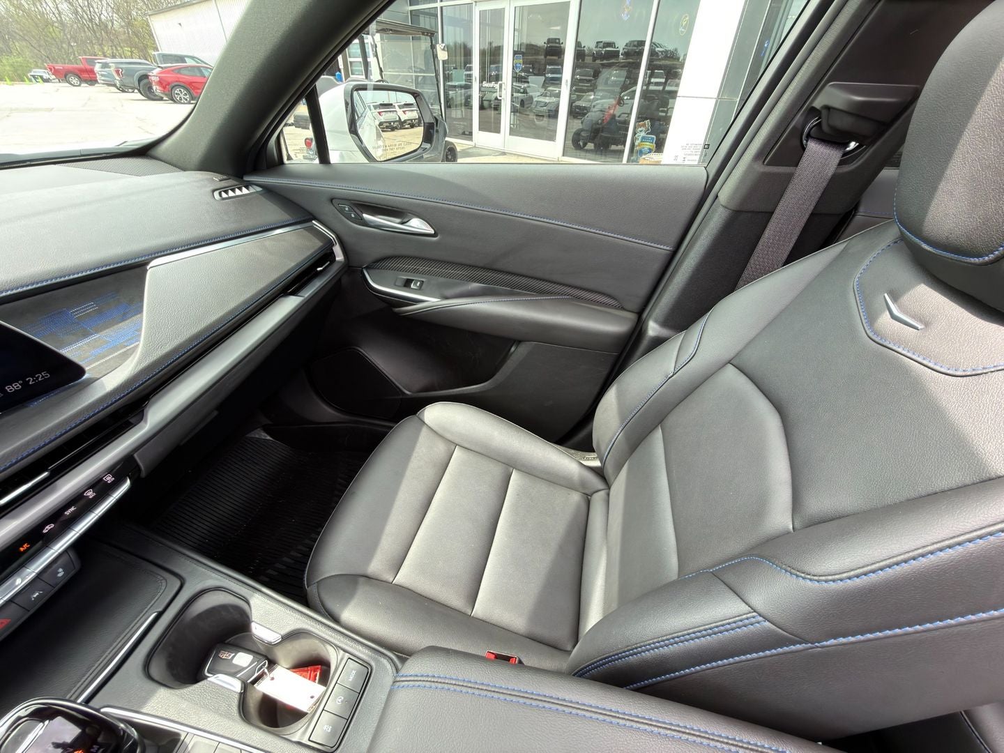 2025 Cadillac XT4 AWD Sport