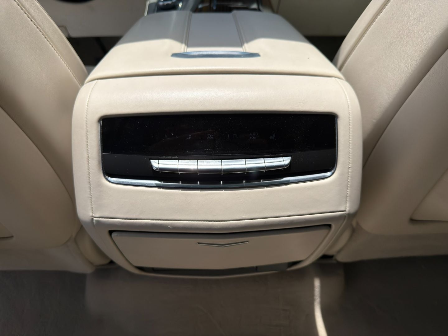 2023 Cadillac Escalade 4WD Premium Luxury Platinum