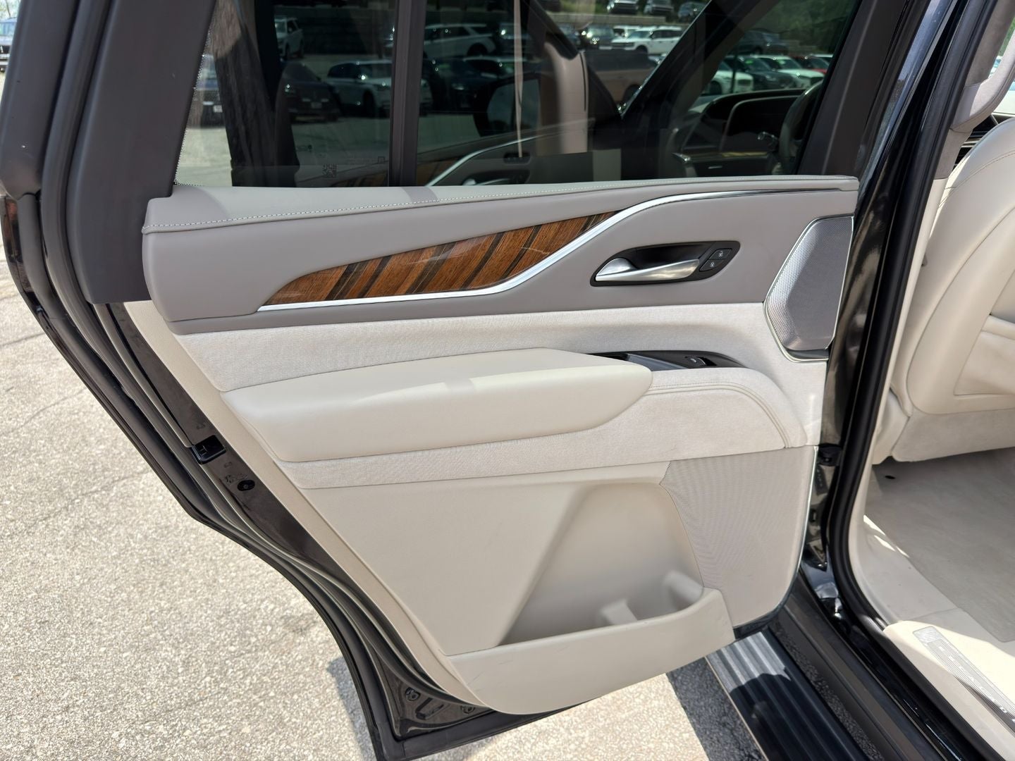2023 Cadillac Escalade 4WD Premium Luxury Platinum