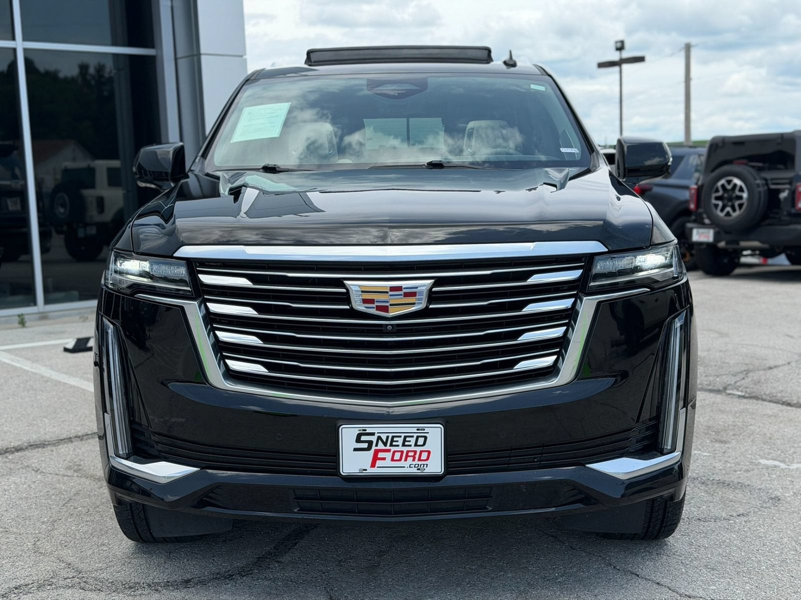 Used 2023 Cadillac Escalade Premium Luxury Platinum with VIN 1GYS4DKL0PR154235 for sale in Kansas City