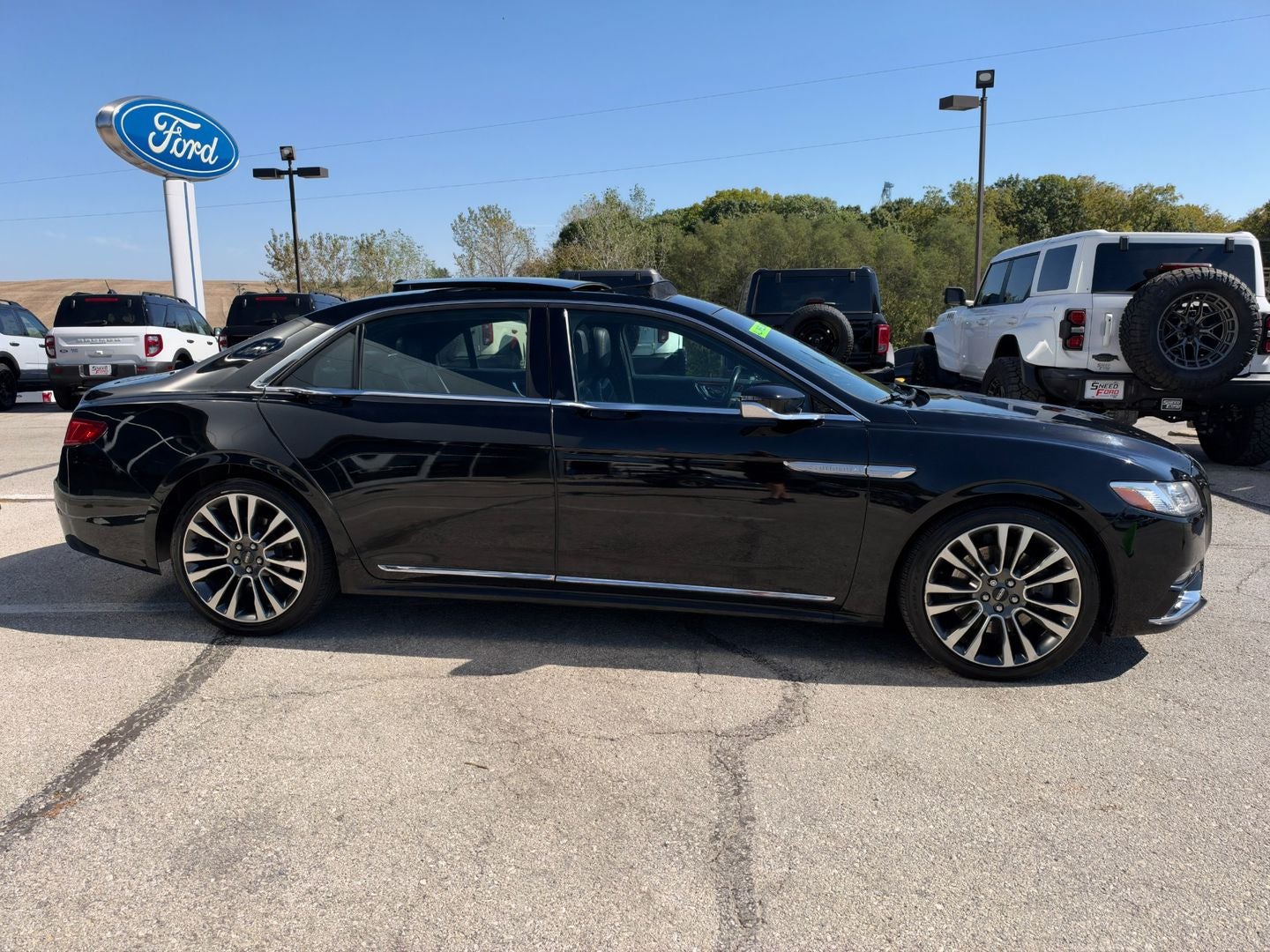 2017 Lincoln Continental Reserve