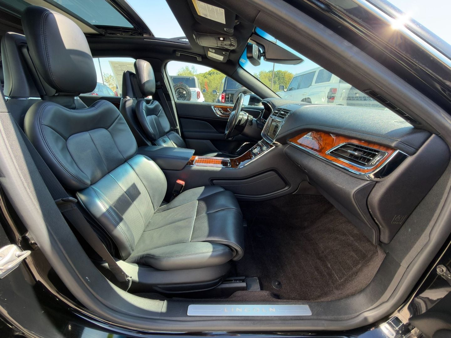 2017 Lincoln Continental Reserve