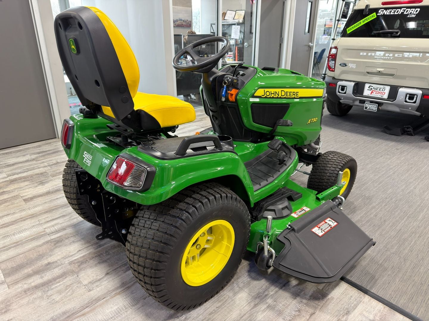 2024 John Deere X730 Base