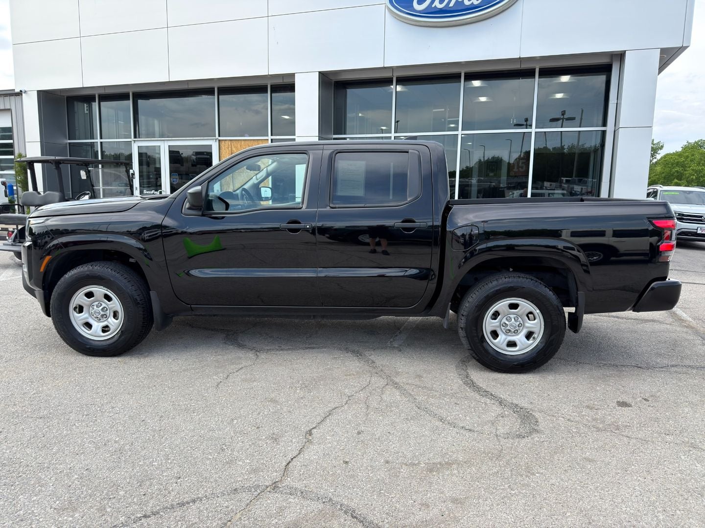2022 Nissan Frontier S