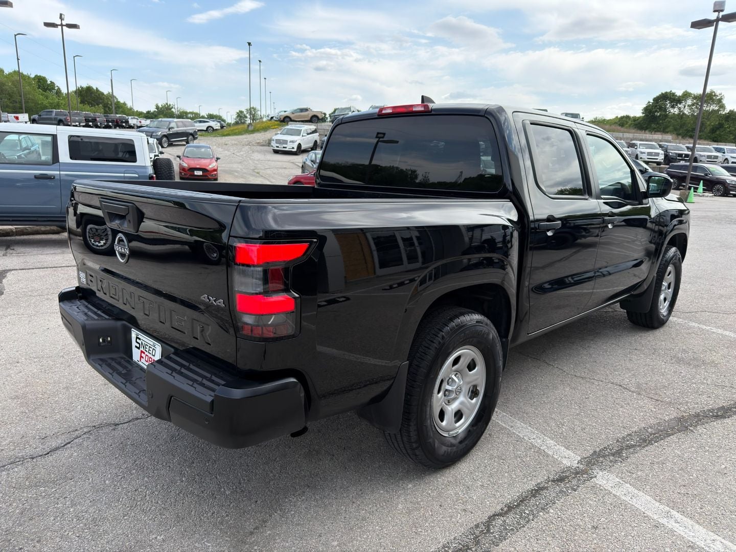 2022 Nissan Frontier S