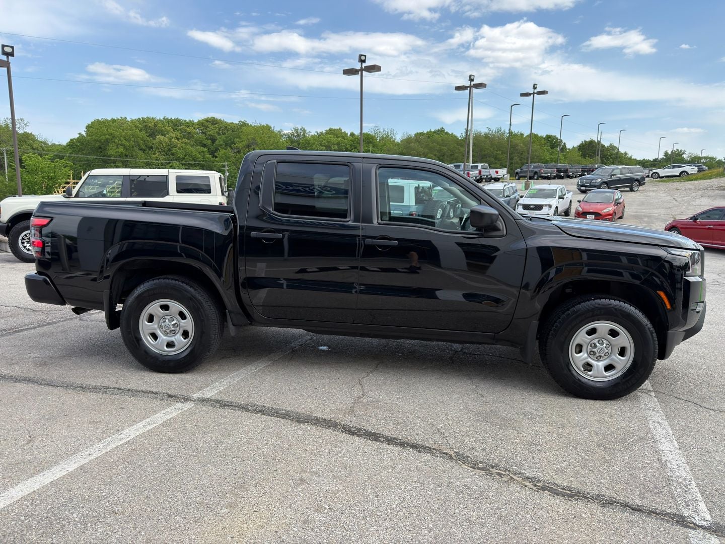 2022 Nissan Frontier S