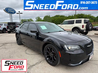 2019 Chrysler 300 Touring