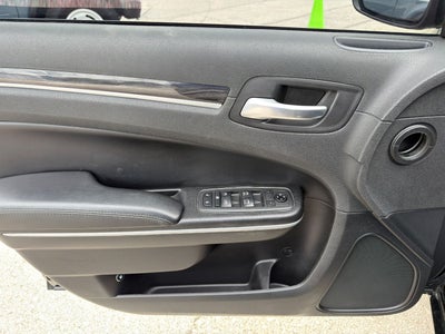 2019 Chrysler 300 Touring