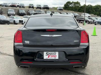 2019 Chrysler 300 Touring