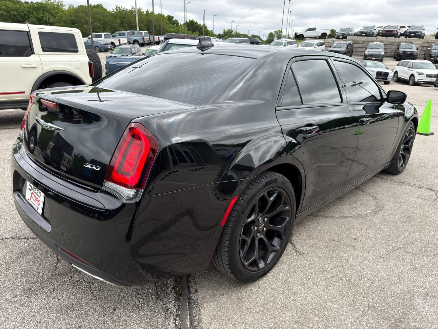 2019 Chrysler 300 Touring