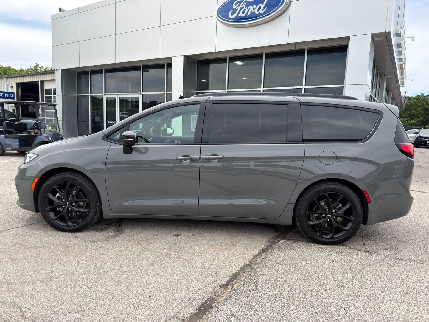 2025 Chrysler Pacifica Limited