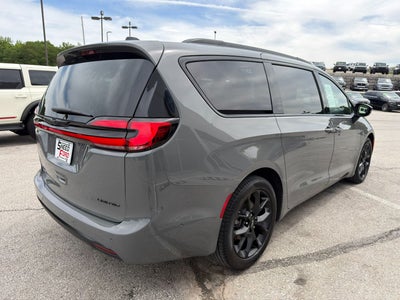 2025 Chrysler Pacifica Limited