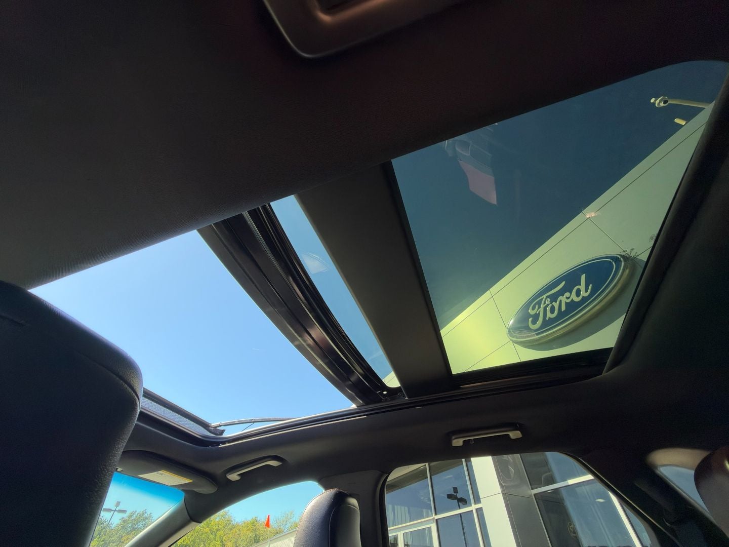 2020 Ford Edge Titanium
