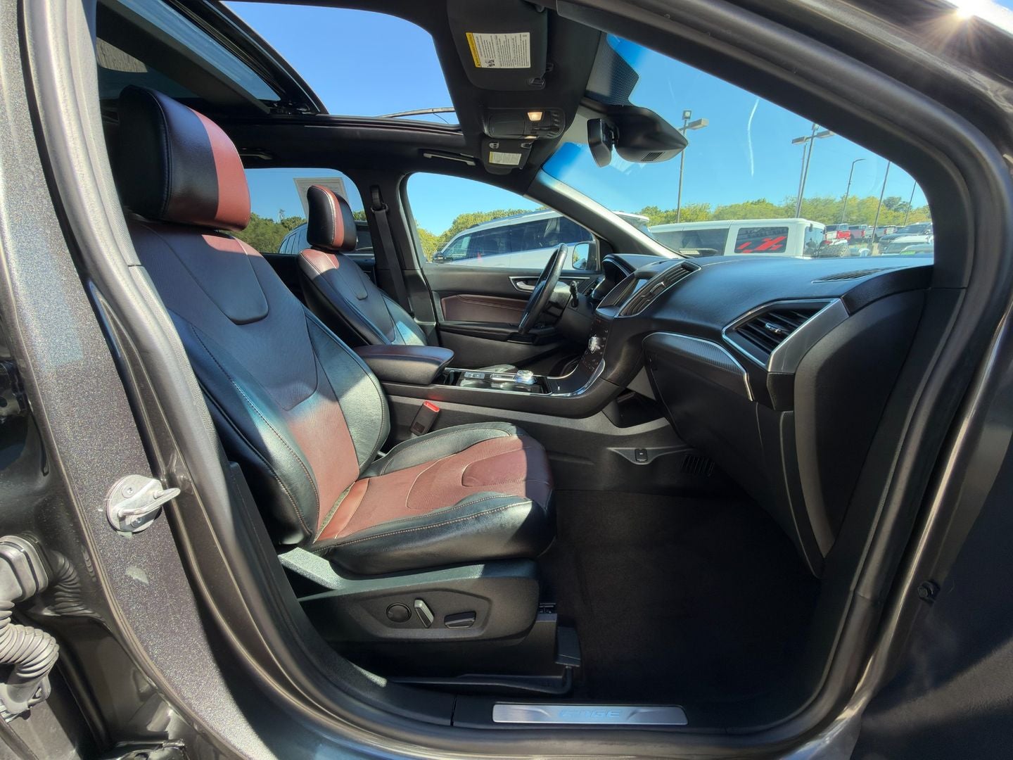 2020 Ford Edge Titanium
