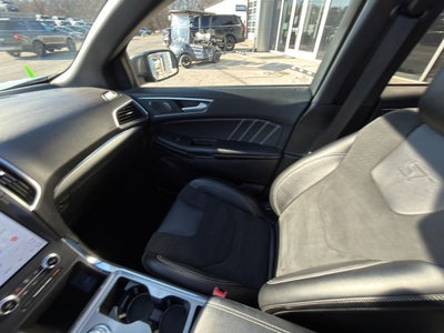 2022 Ford Edge ST