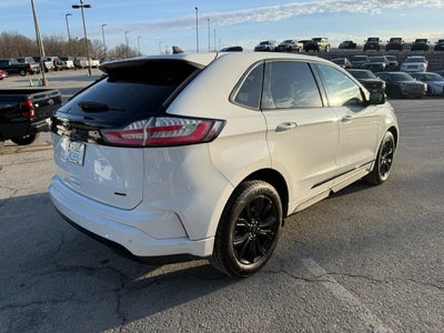 2022 Ford Edge SE