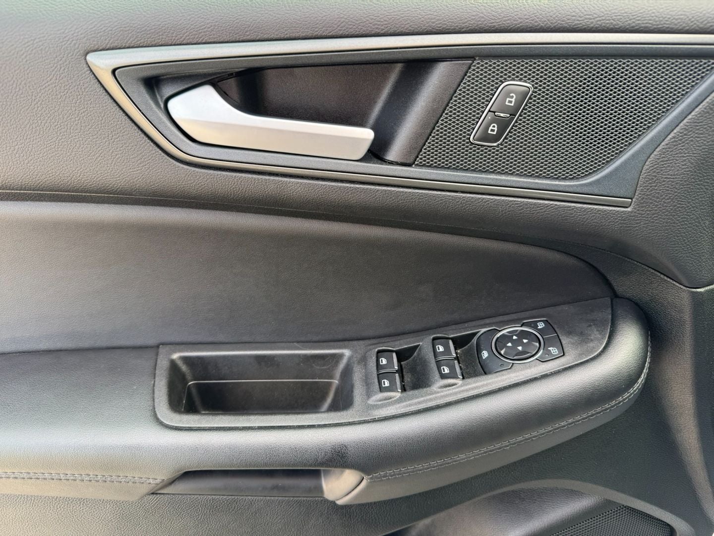 2024 Ford Edge SE