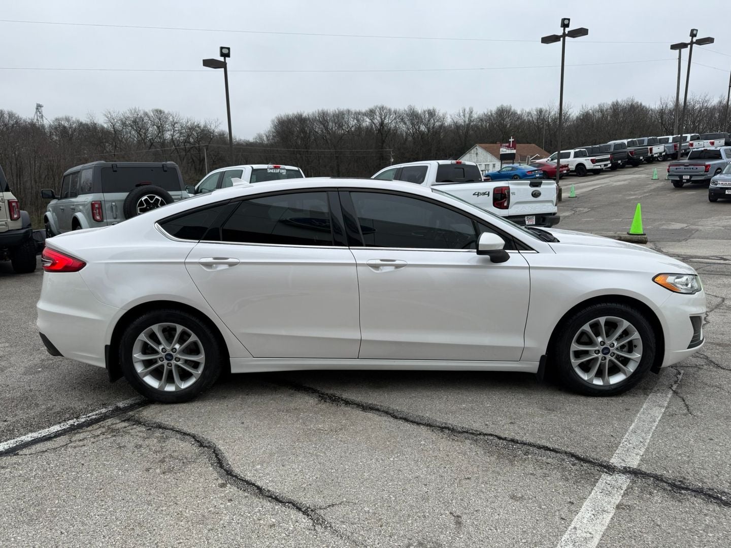 2020 Ford Fusion SE