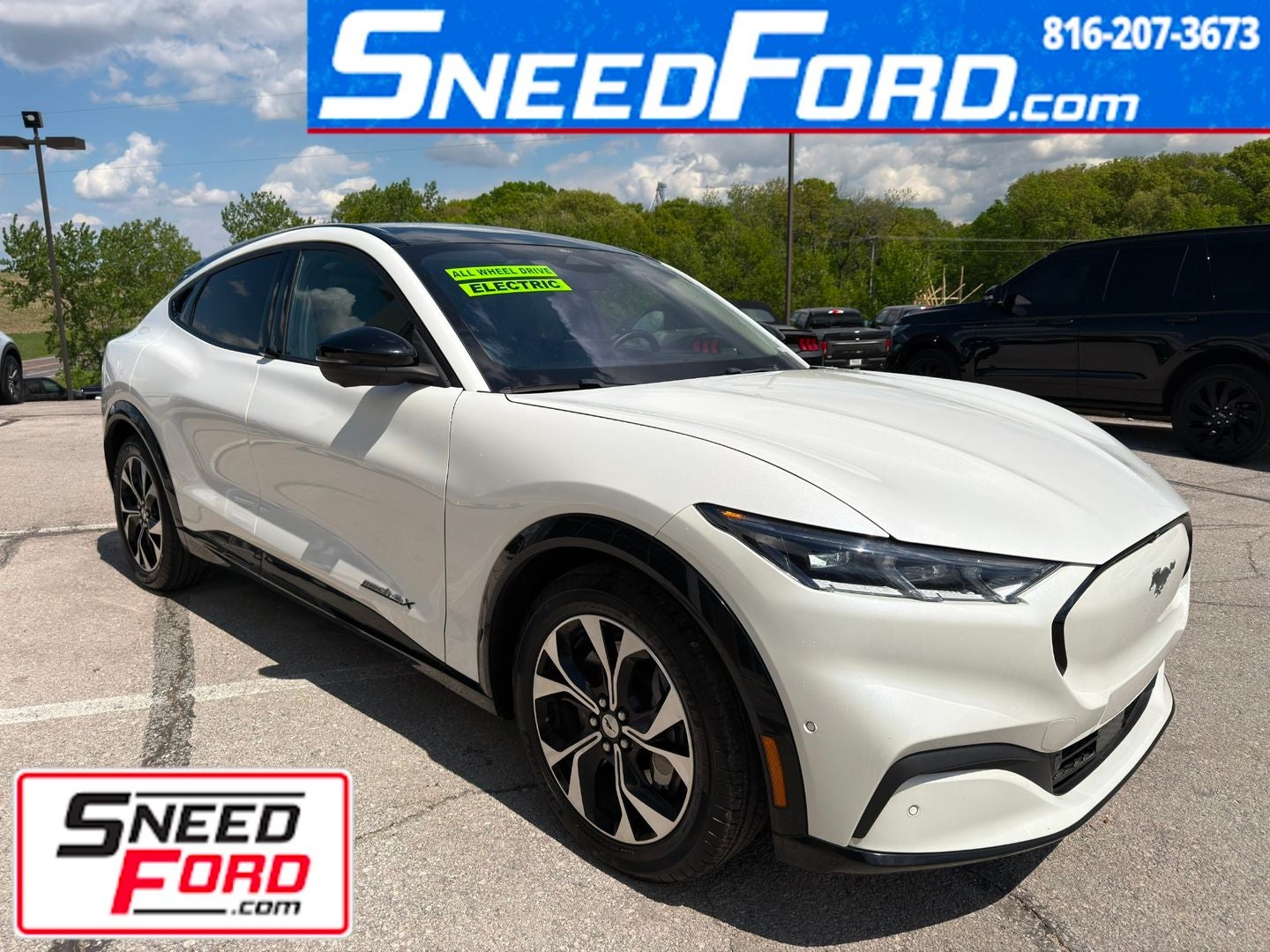 2021 Ford Mustang-Mach-e Premium's photo