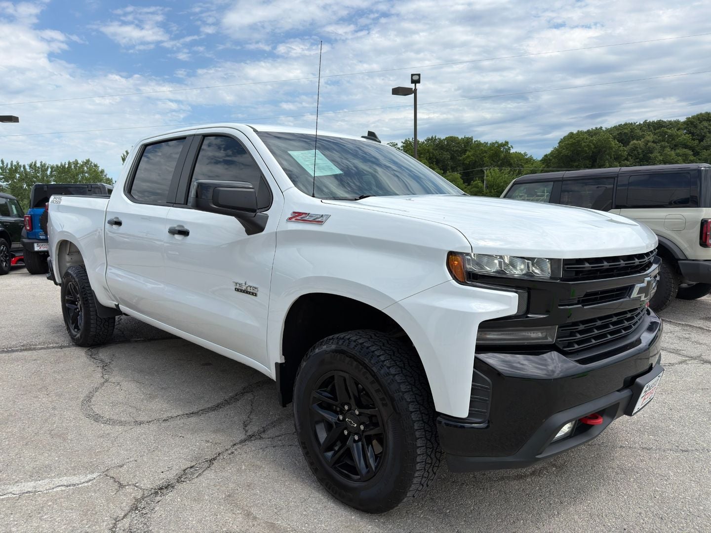 Used 2020 Chevrolet Silverado 1500 LT Trail Boss with VIN 3GCPYFED0LG319730 for sale in Kansas City