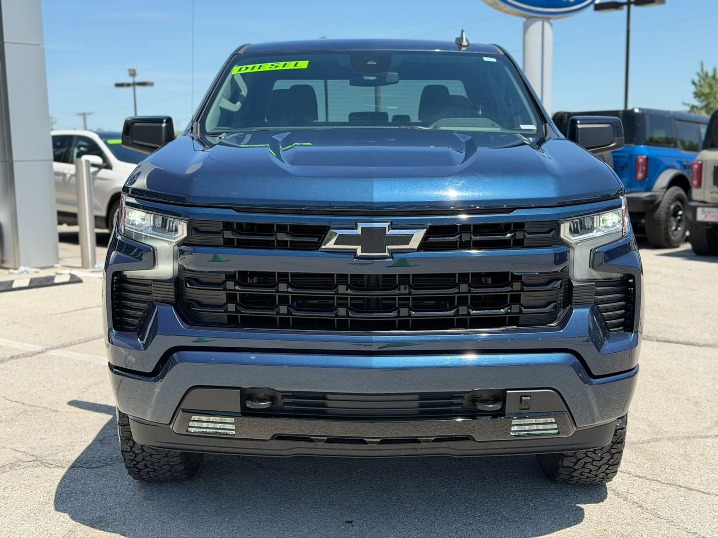 Used 2022 Chevrolet Silverado 1500 RST with VIN 3GCUDEET4NG535678 for sale in Kansas City