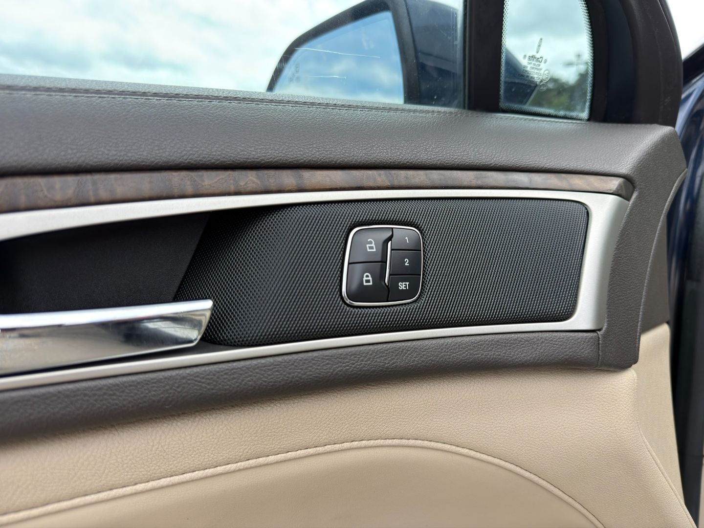 2017 Lincoln MKZ Select