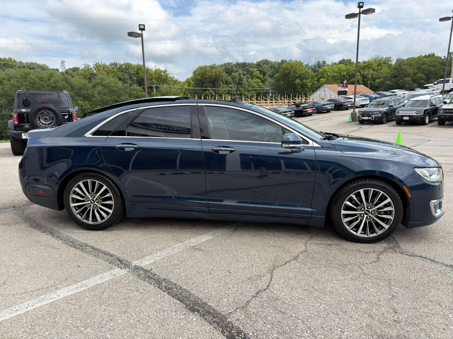 2017 Lincoln MKZ Select