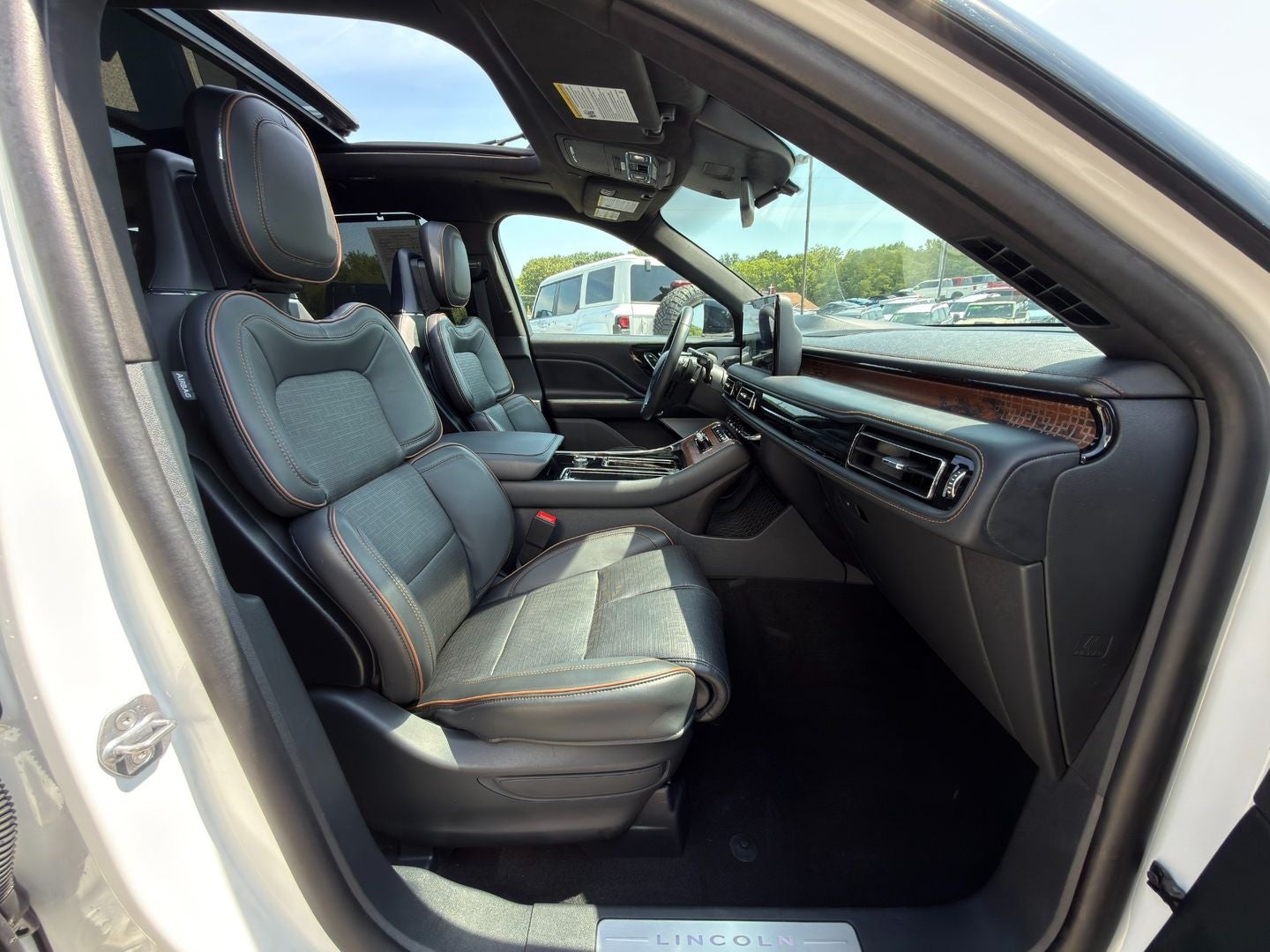 2025 Lincoln Aviator Black Label