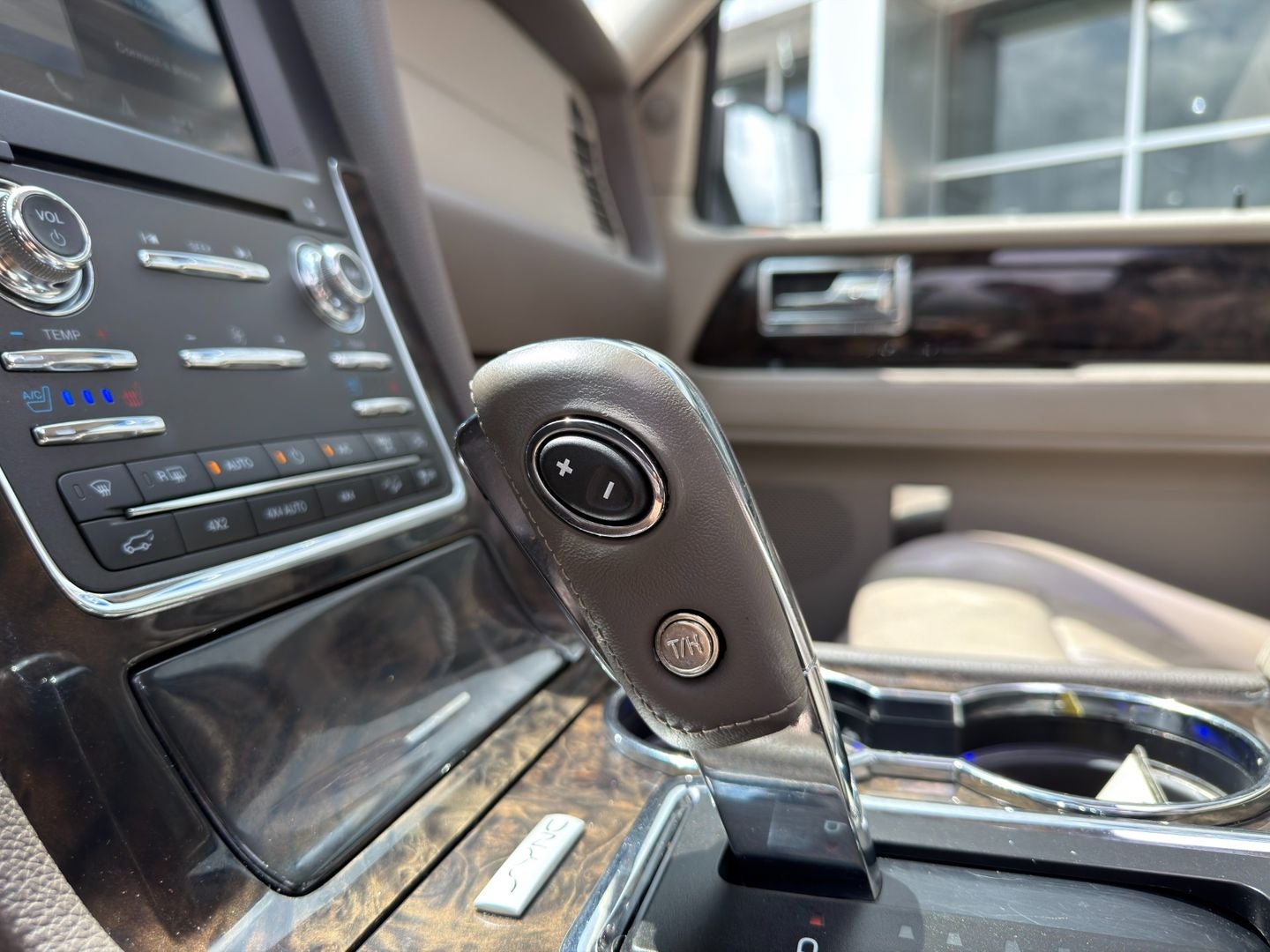 2017 Lincoln Navigator Select