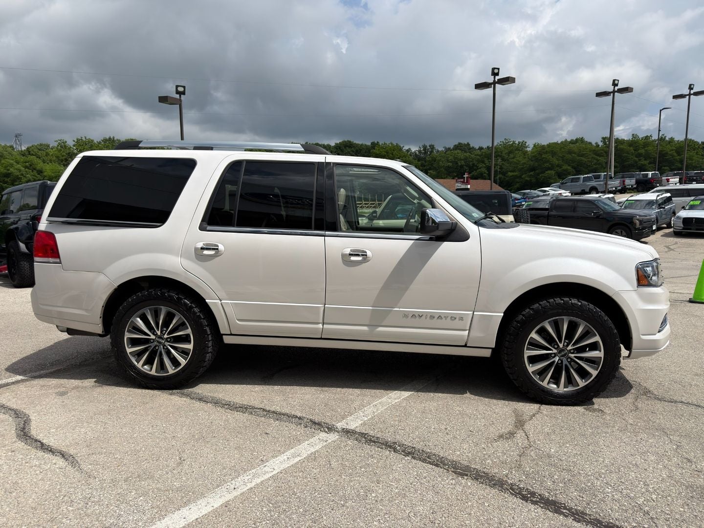 2017 Lincoln Navigator Select
