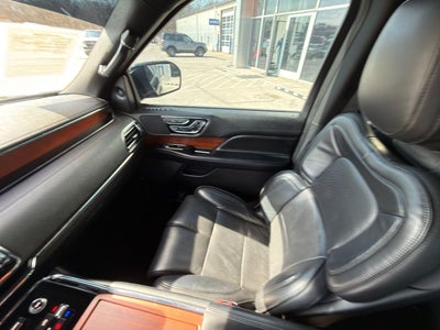 2019 Lincoln Navigator Select