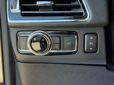 2019 Lincoln Navigator Select