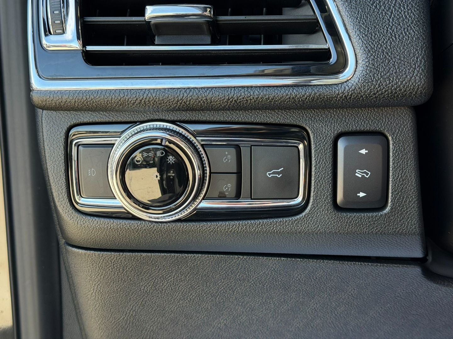 2019 Lincoln Navigator Select