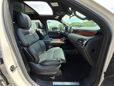 2024 Lincoln Navigator Premiere