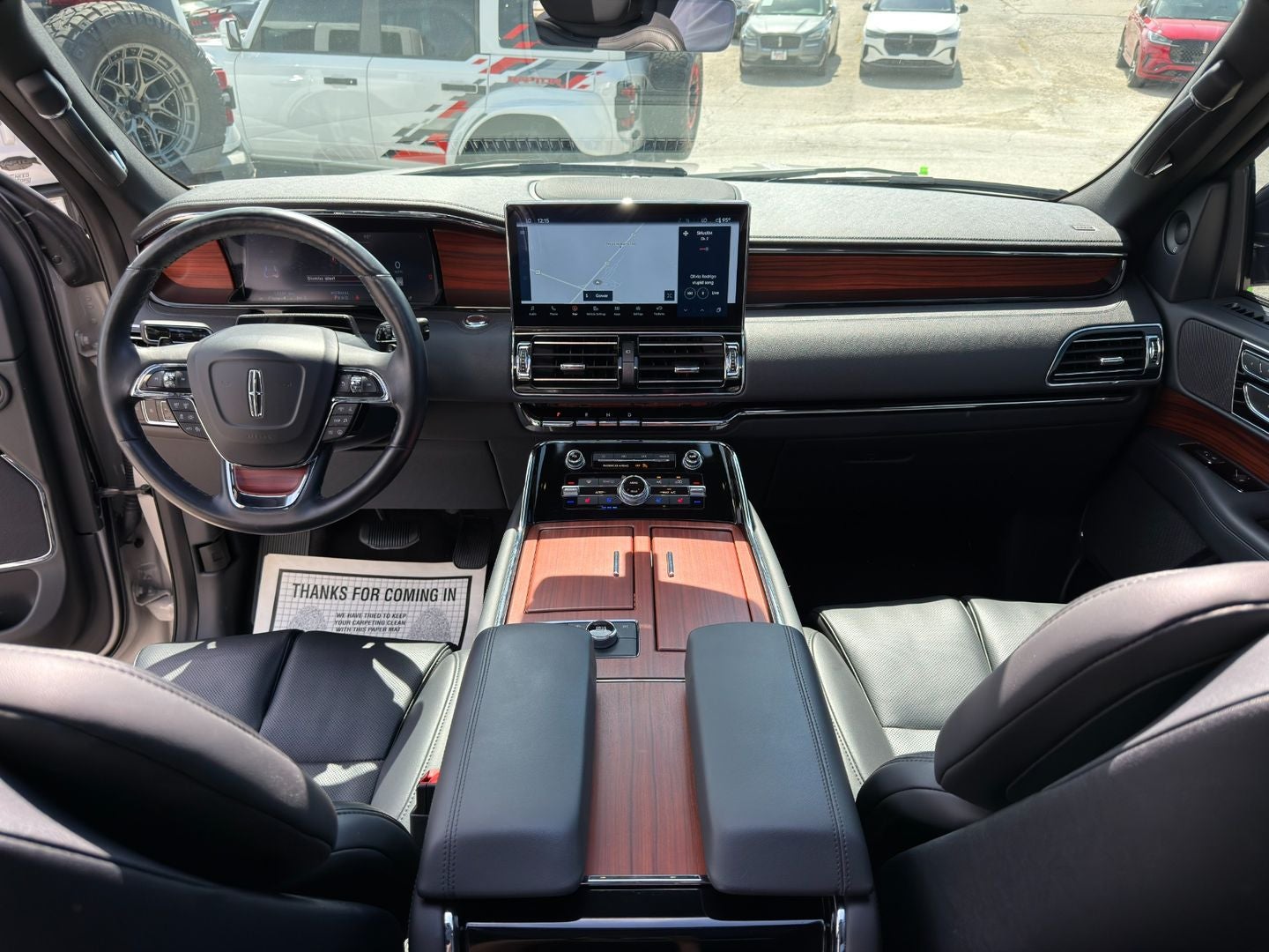2024 Lincoln Navigator Premiere
