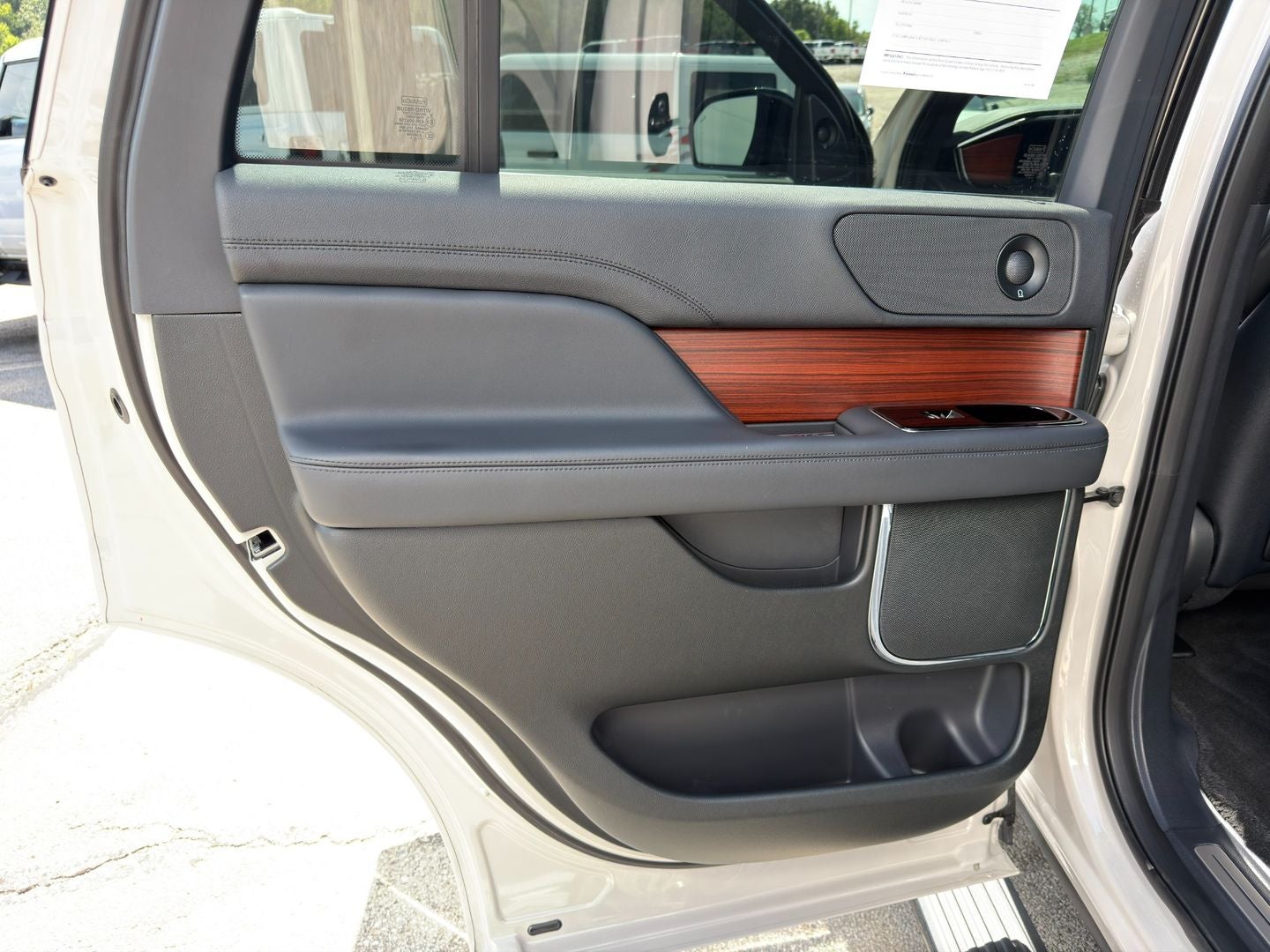 2024 Lincoln Navigator Premiere