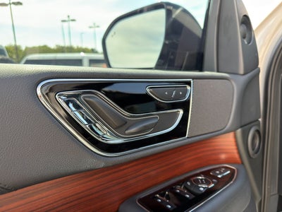 2024 Lincoln Navigator Premiere