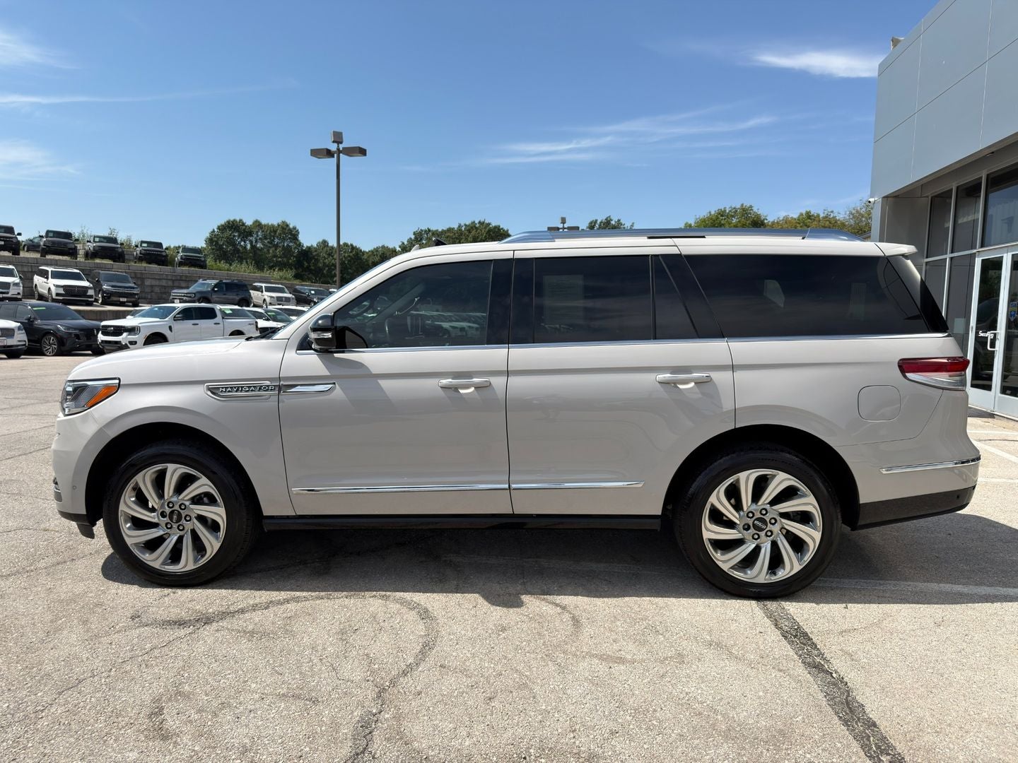 2024 Lincoln Navigator Premiere